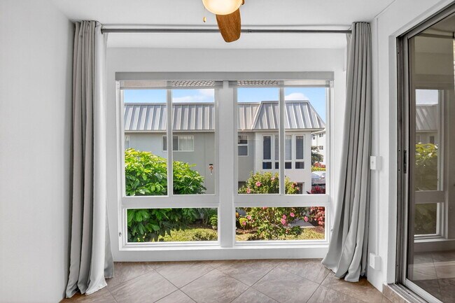 Building Photo - 18 Colonial Club Dr