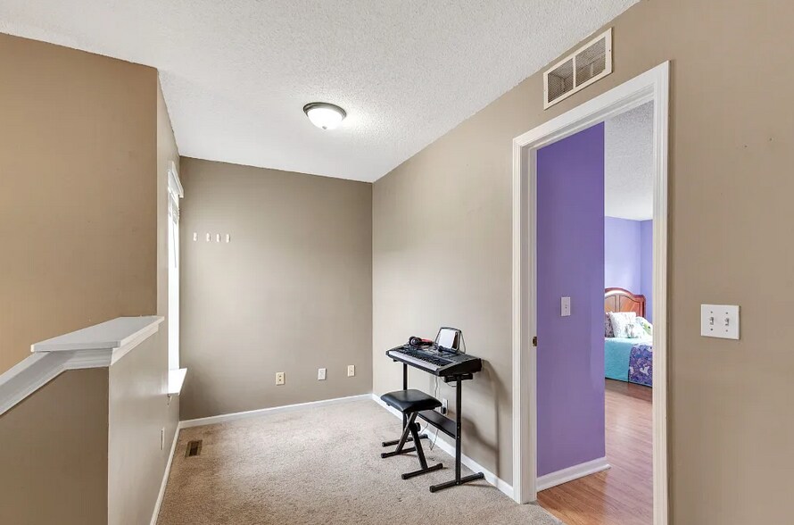 Building Photo - 5100 Holly Ln N