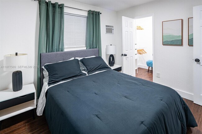 Building Photo - 1373 NE 110th Terrace