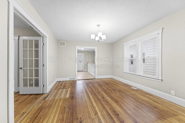Building Photo - 2508 W Jefferson Ave