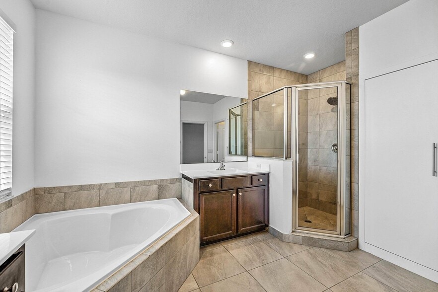 Building Photo - 3234 Klays Ct