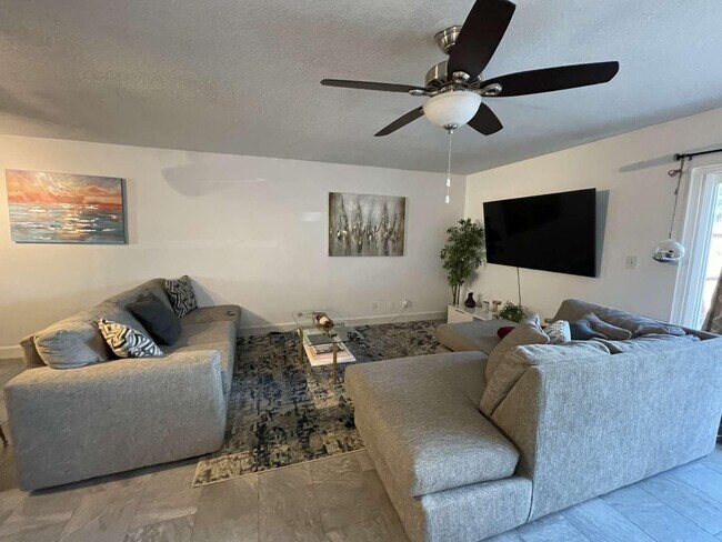 Building Photo - 6843 NW 29th Ave