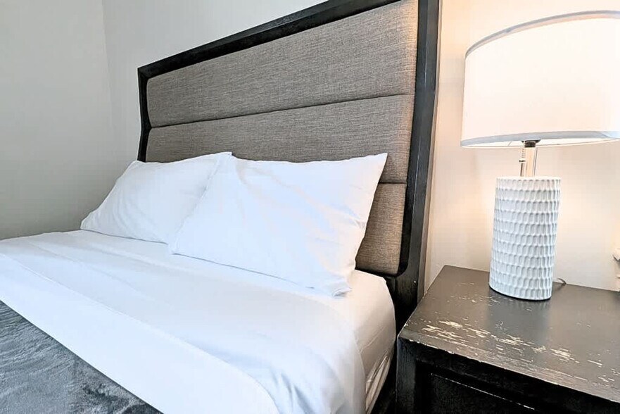 Building Photo - 108 Gotthart St