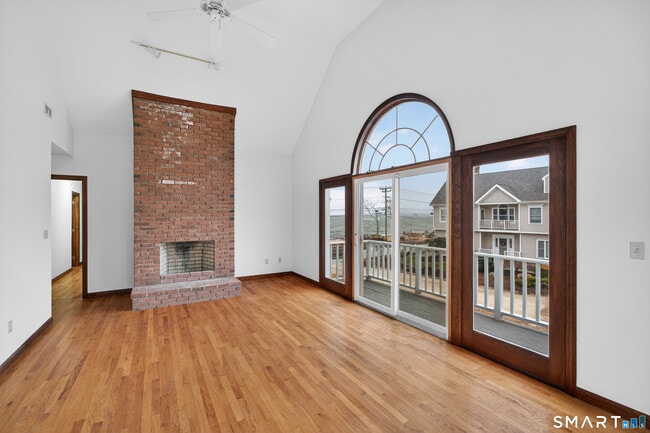 Building Photo - 82 Limewood Ave