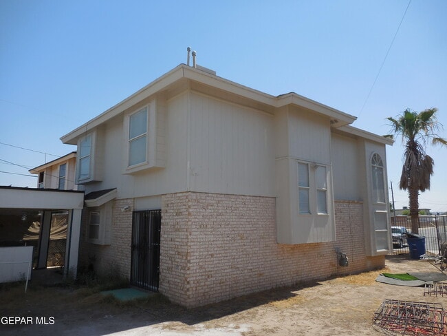 Building Photo - 5804 River Hollow Ct