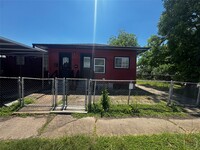 Building Photo - 1504 Luzon St
