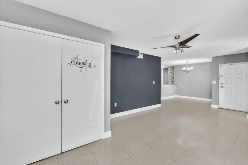 Building Photo - 2803 N Oakland Forest Dr