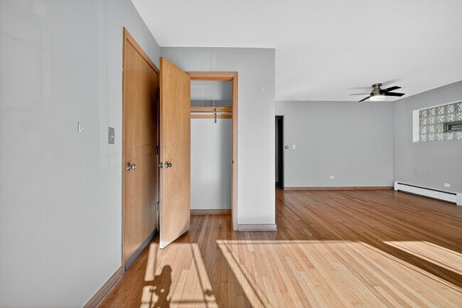 Building Photo - 6408 W Raven St