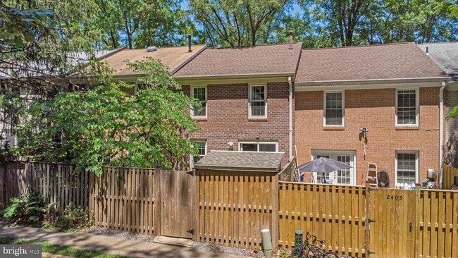 Building Photo - 2407 Alsop Ct