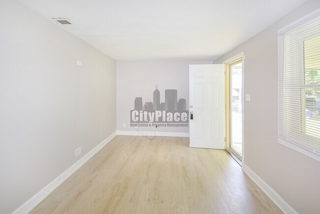 Building Photo - 1822 S Chester Ave