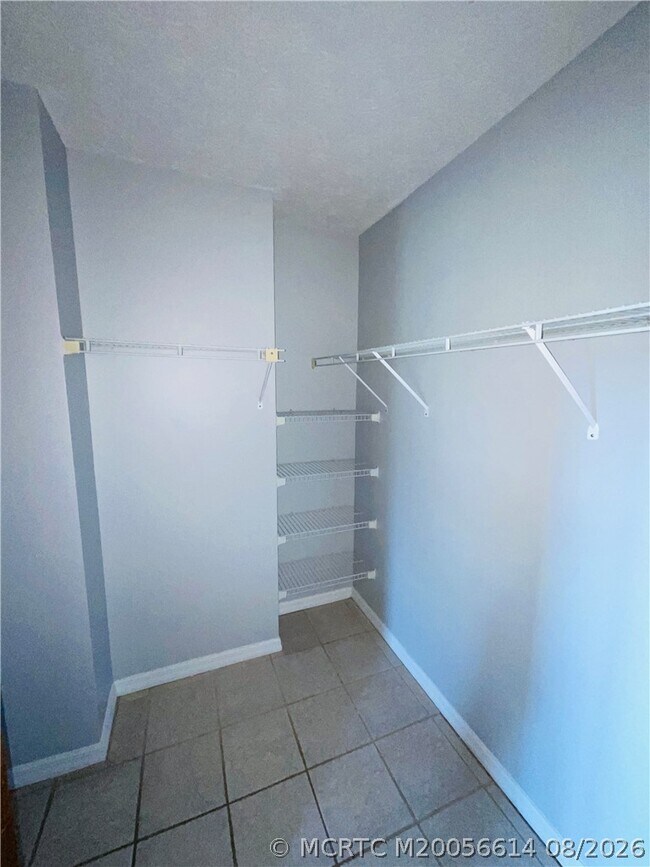 Building Photo - 1634 SW Gemini Ln