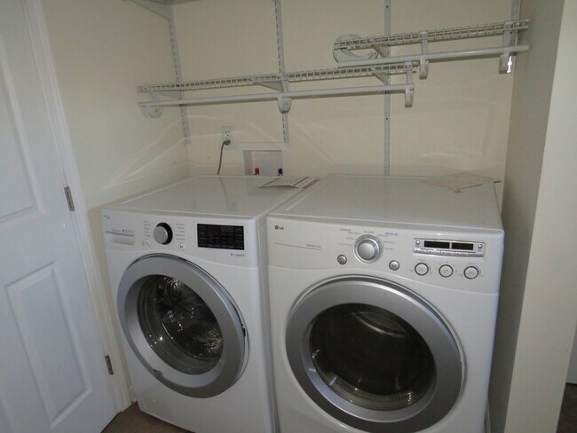 Building Photo - 2002 Cottage Ave