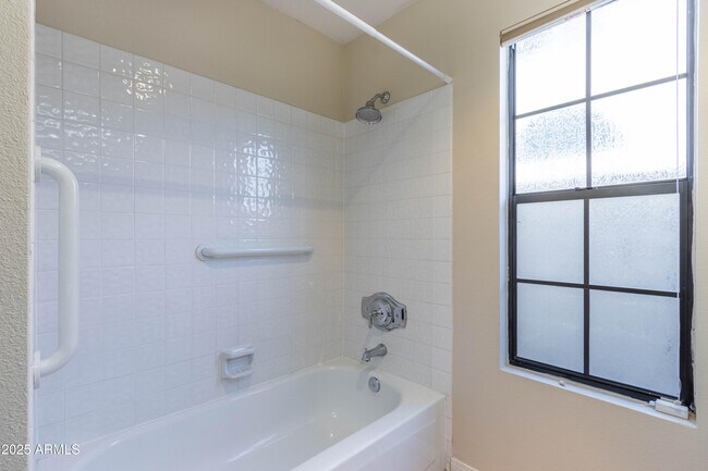 Building Photo - 13358 N 101st Pl