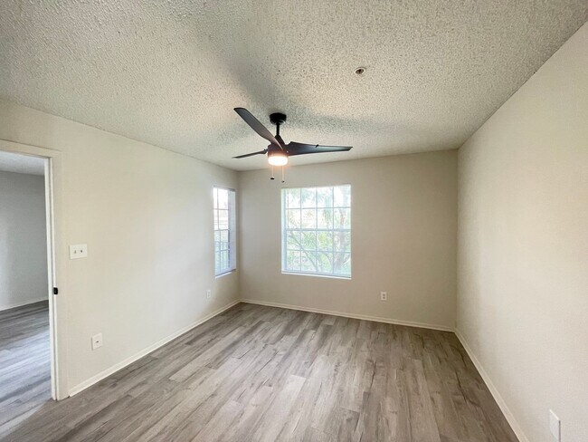 Building Photo - Fully Renovated 1-Bedroom, 1-Bath Condo in Gated Community – Available Now!