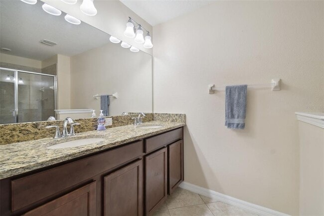 Building Photo - 11981 Greengate Dr