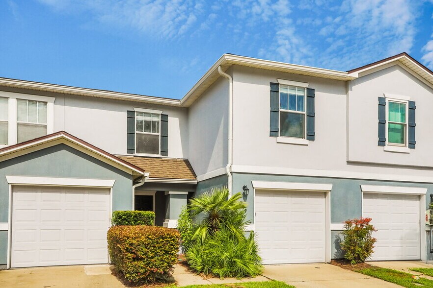 Building Photo - 899 Black Cherry Dr S