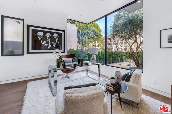 Building Photo - 723 Orlando Ave