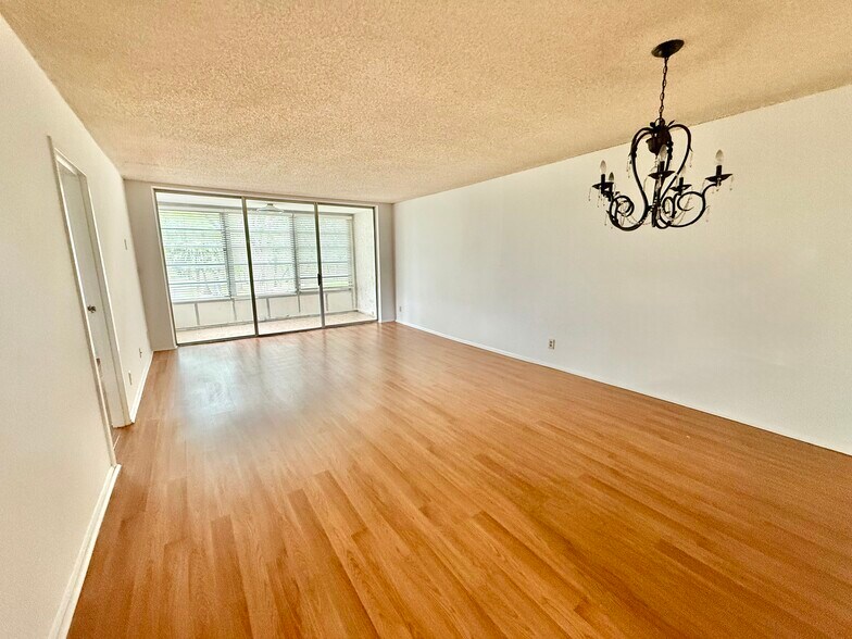 Building Photo - 8301 Sands Point Blvd