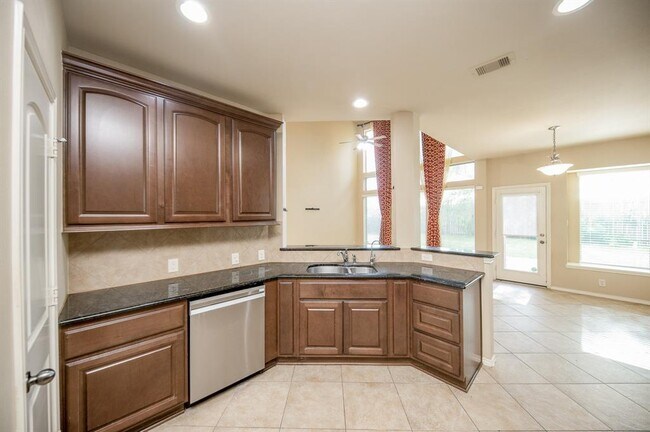 Building Photo - 4019 Windmill Creek Dr