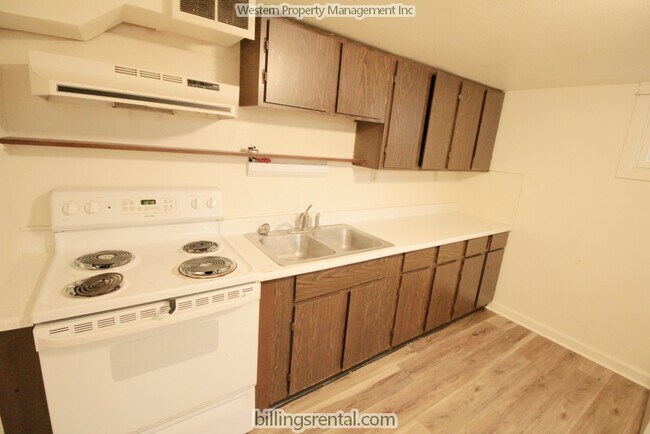 Kitchen - 1044 N 25th St