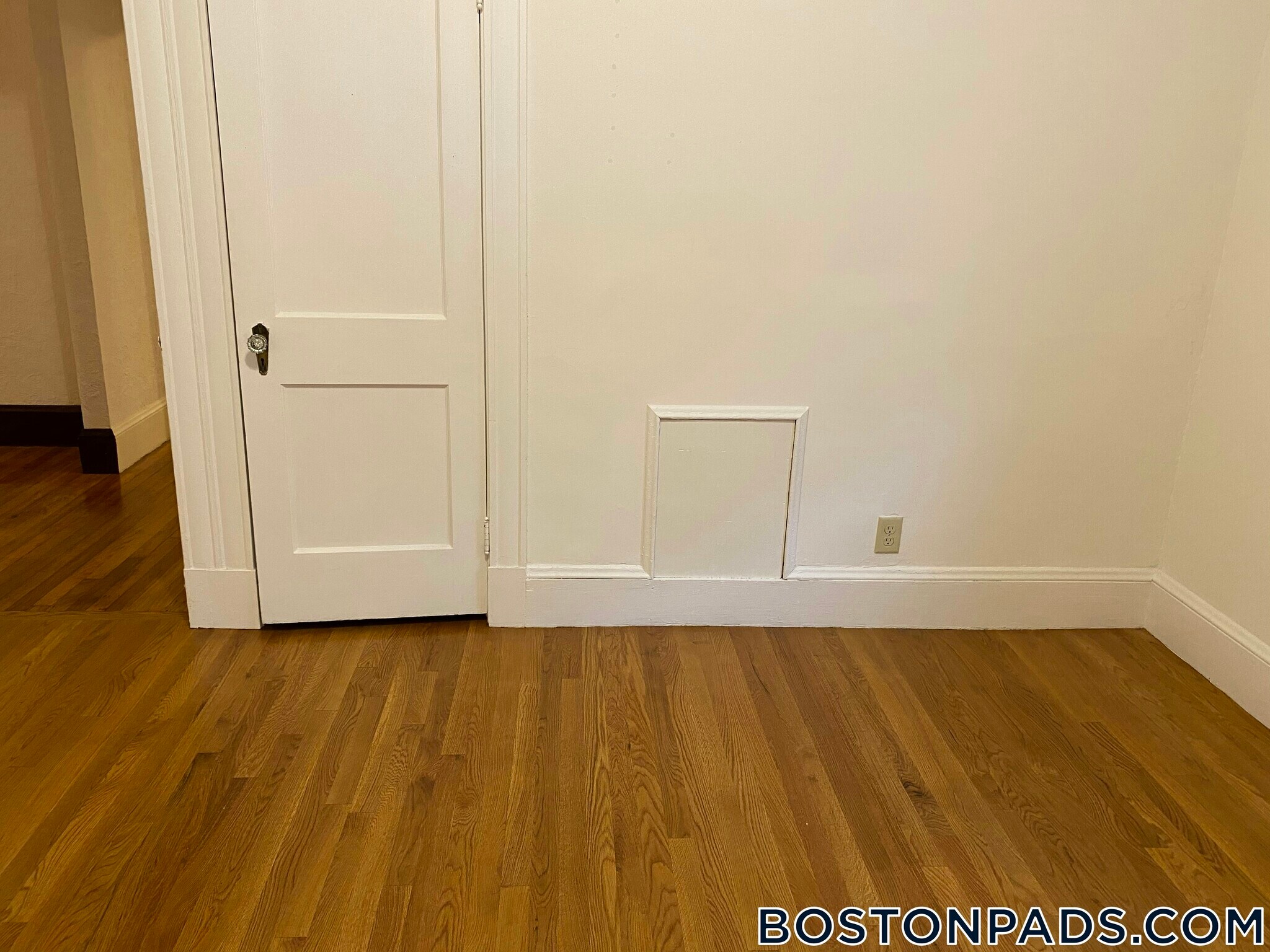 Building Photo - 16 Lakeville Rd