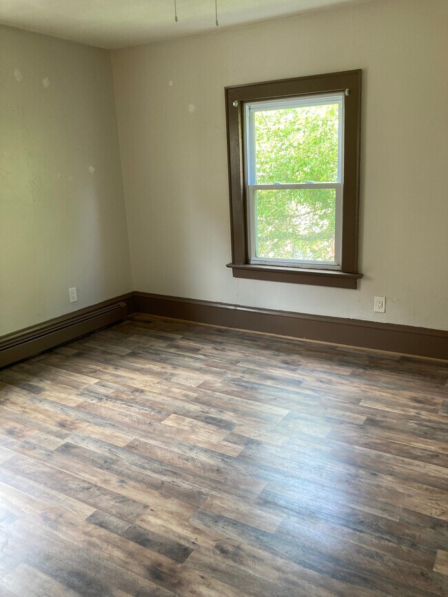 Building Photo - 1320 Otter St