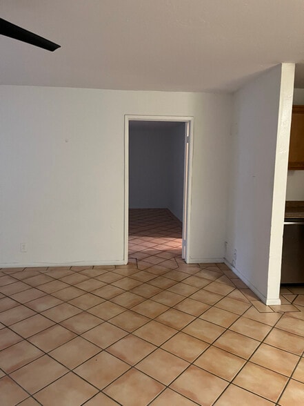 Building Photo - 3949-3933 33rd St