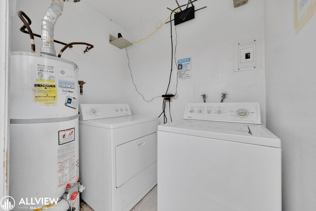 Building Photo - 9200 Harness St