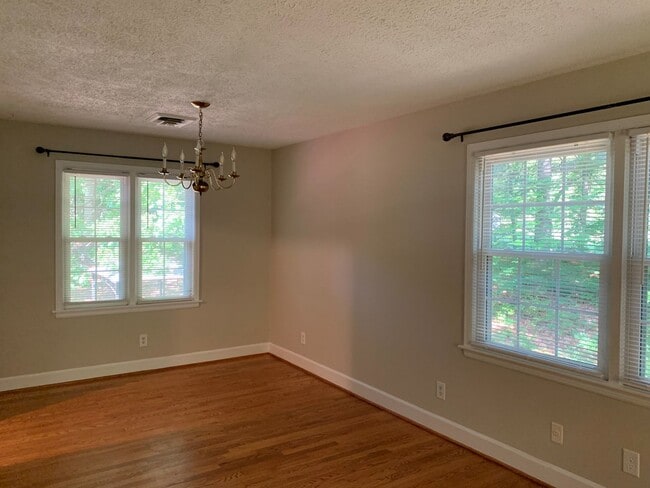 Building Photo - Split Foyer Home in Rustburg