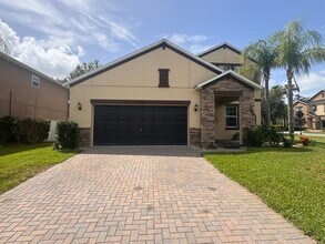 Building Photo - 4 Bedroom/3 Bathroom Enclave at Terra Bella