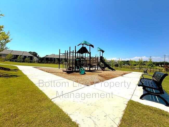 Building Photo - 5278 Maynard Hl Dr