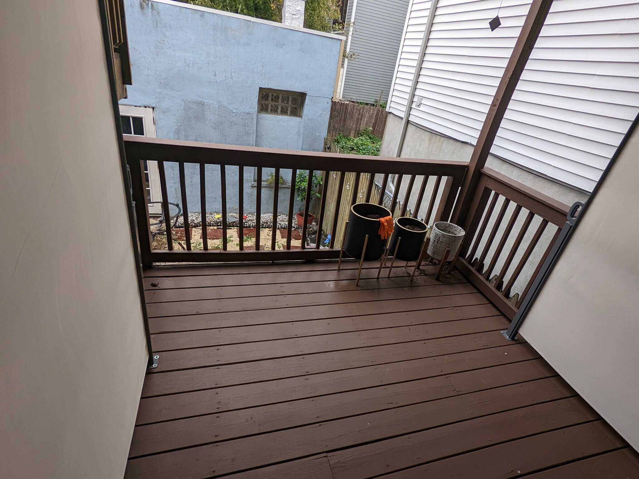 Building Photo - 162 Griffith St