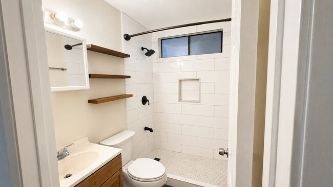 Building Photo - 72 Keala Pl