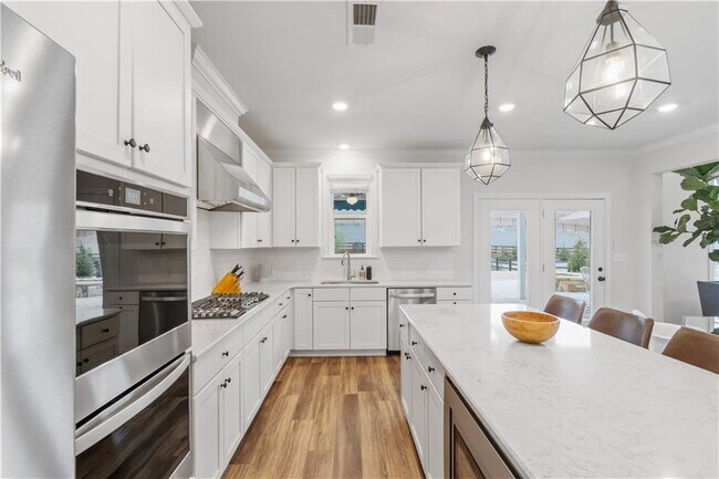 Building Photo - 409 Carmichael Cir