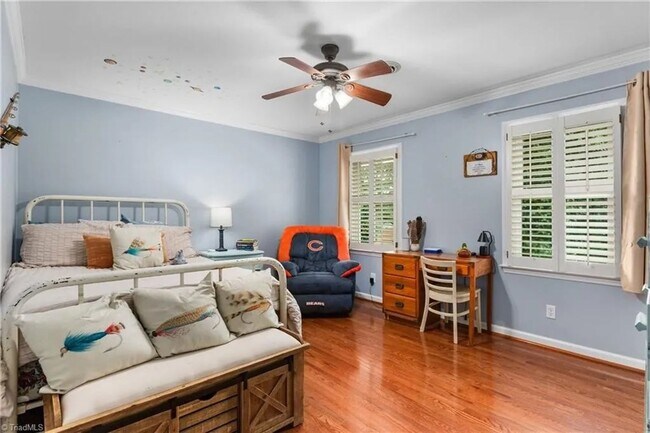 Building Photo - Beautiful Updated Home for Rent in New Irv...