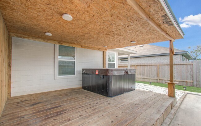 Building Photo - 6111 Grove Of Pnes St