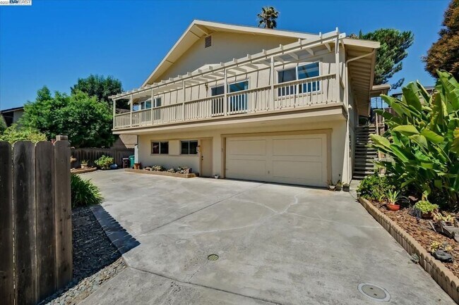 Primary Photo - 24665 Sylvan Glen Ct