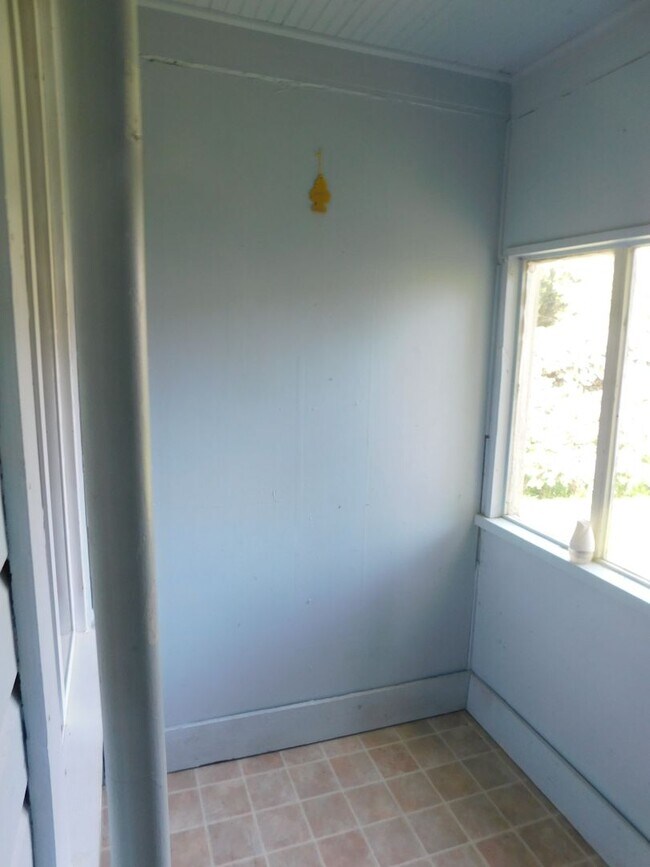 Building Photo - 2 bedroom Single Family House Ready Soon!