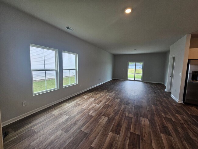 Building Photo - 4 BD / 2 BA New Construction- Move In Ready!