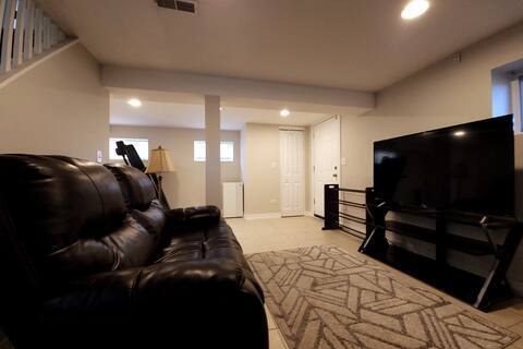 Building Photo - 9520 S Ridgeway Ave