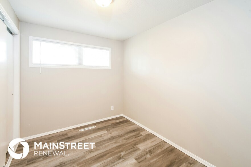 Building Photo - 519 James Dr