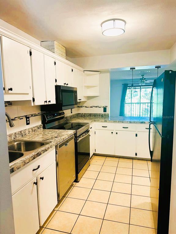 Building Photo - 2947 SW 32nd Ave