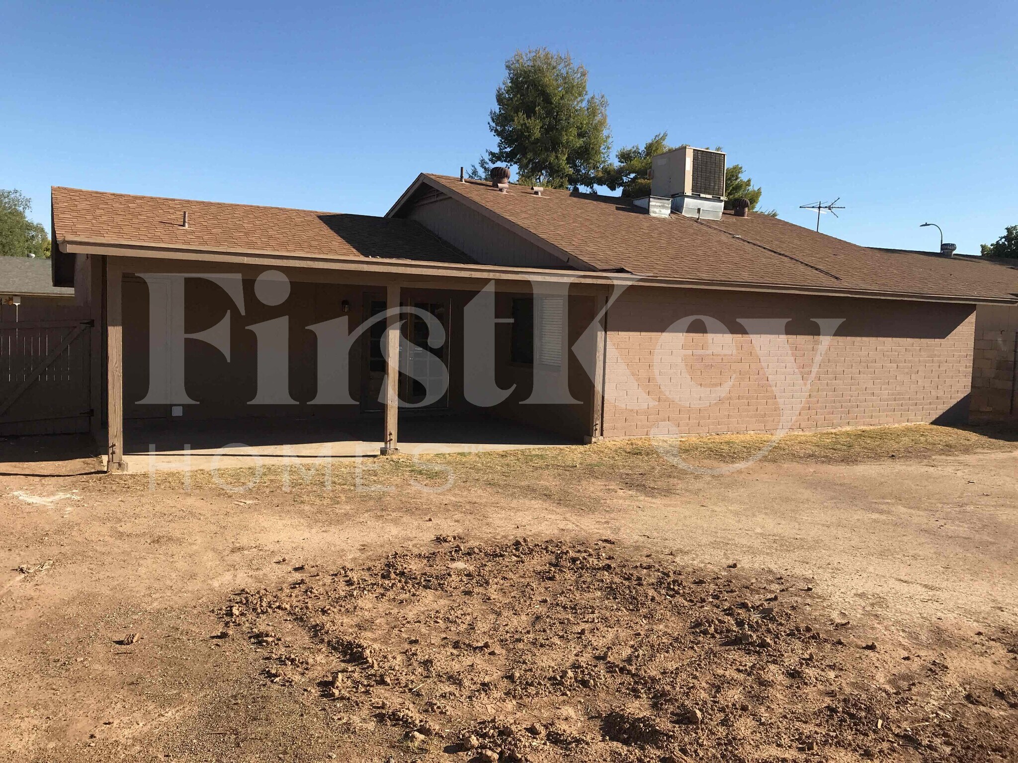 Building Photo - 7629 W Flower St