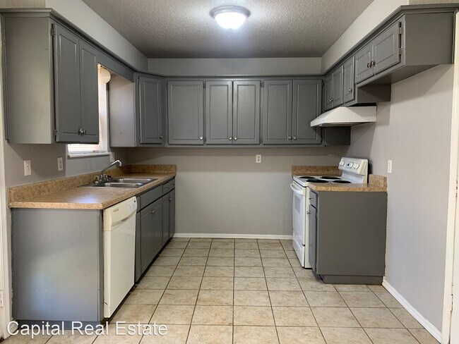 Building Photo - 3 br, 1.5 bath House - 1609 N. Christine Dr.