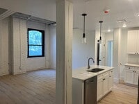 Building Photo - 311 Main St