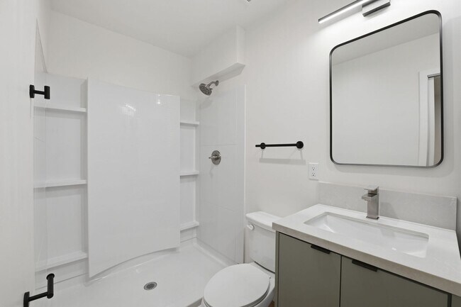 Building Photo - 2735 Broadway-2