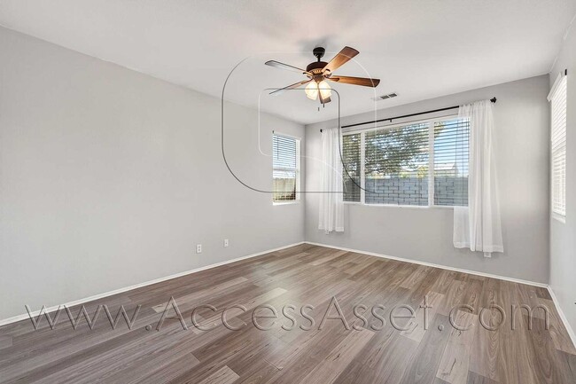 Building Photo - Charming 3 Bed/2 Bath Home In A Desirable ...