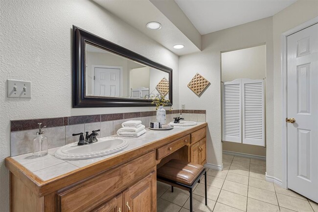 Building Photo - 27 Deer Ridge Rd