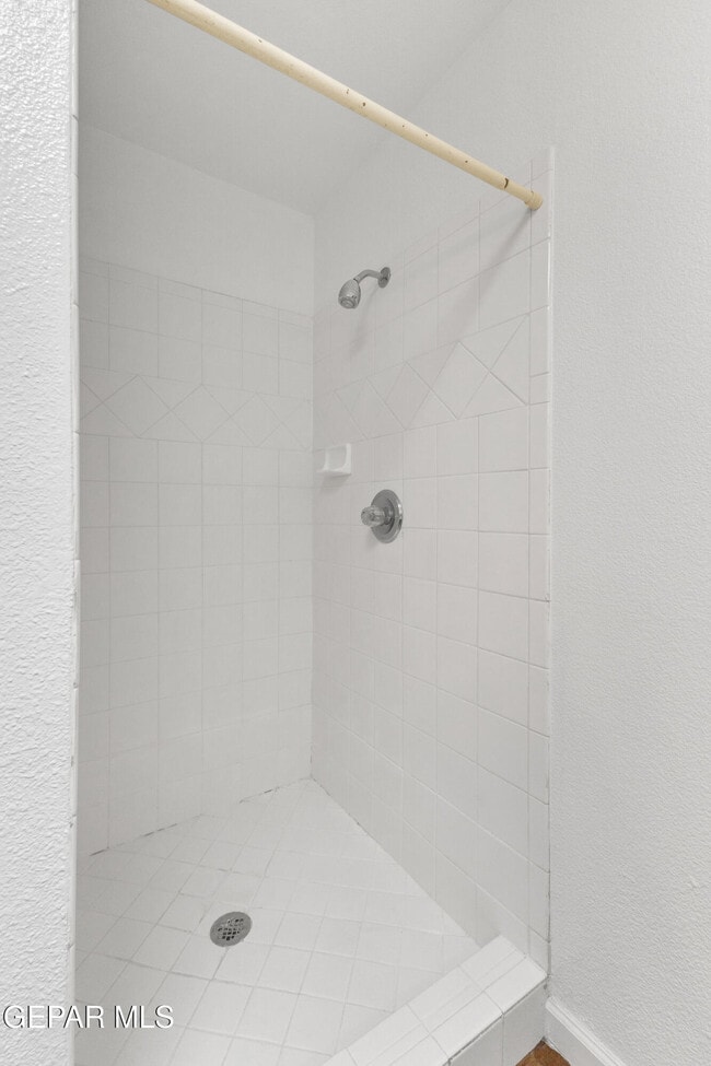 Building Photo - 6096 Pecan Park Pl