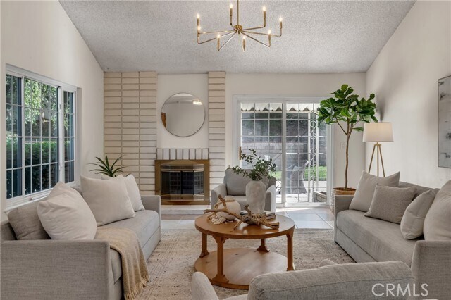 Building Photo - 5165 Pearblossom Dr